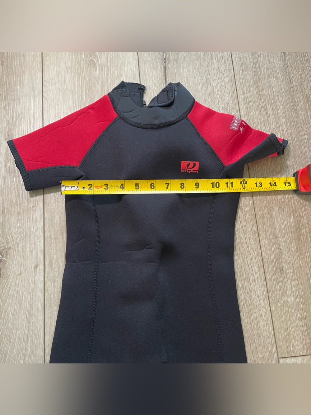 Dark Lightning Kids Shorty Wetsuit Size 6 3mm Neoprene Thermal Swimsuit RedBlack - Picture 6 of 6